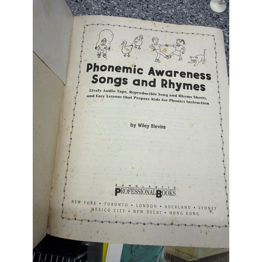 Scholastic Phonemic Awareness Songs & Rhymes Wiley Blevins Book & Cassette Tape
